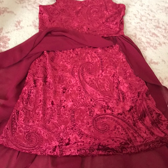 SALE ❤️In Girl wine color dress size 10 - Picture 3 of 5